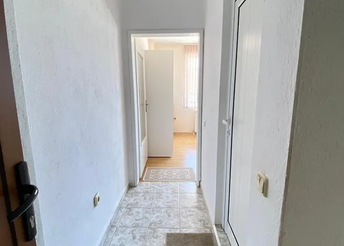 Apartment Ropotamo *